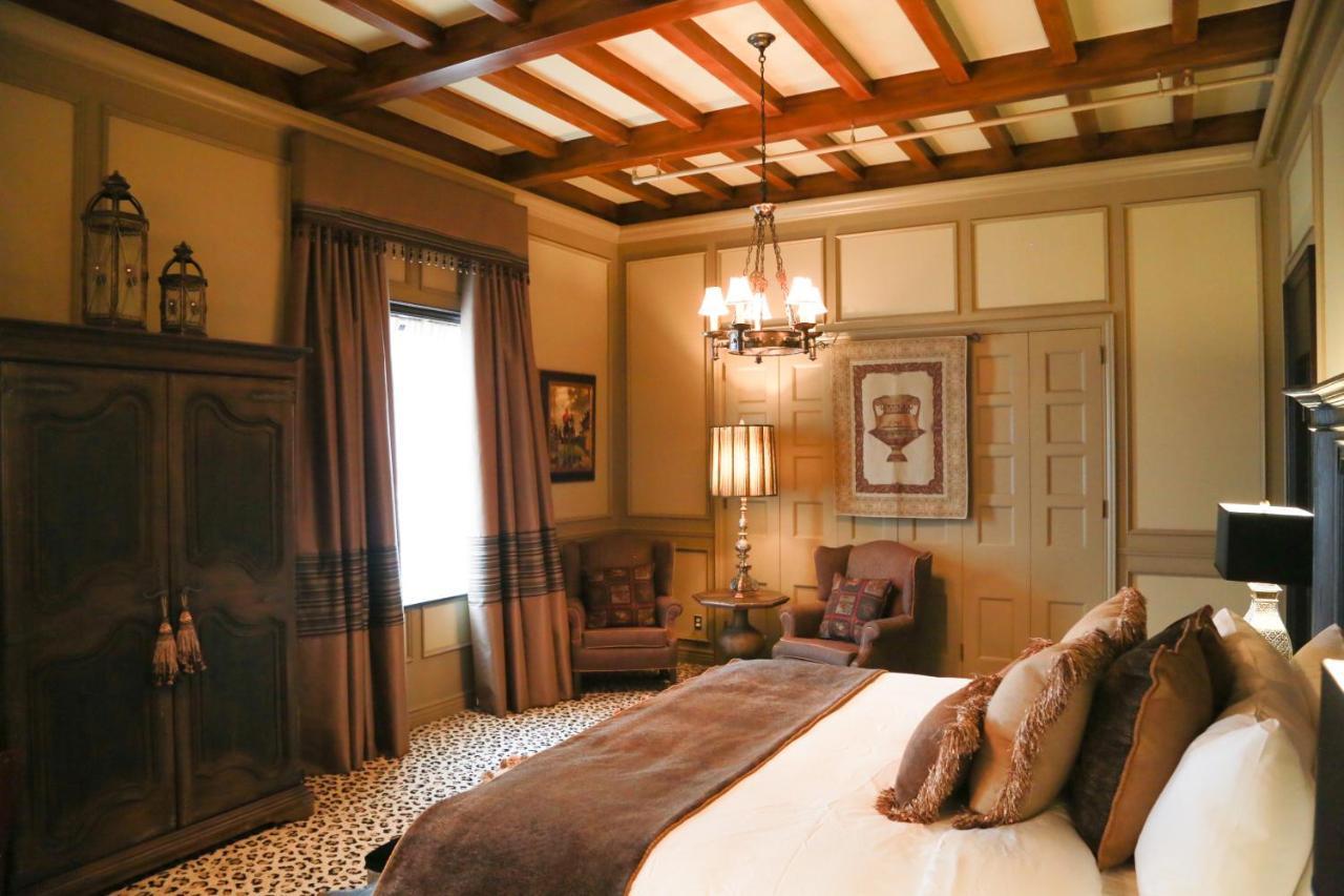 The Club Hotel Detroit